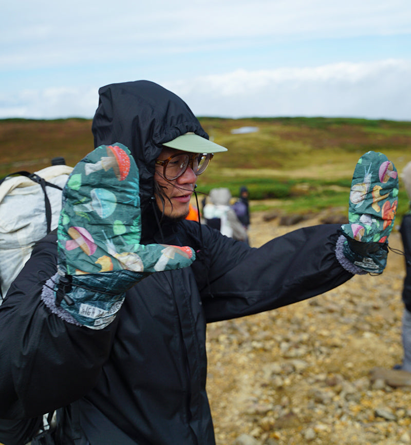 HIGH TAIL DESIGNS × Ash Ryan / Ultralight Rain Mitt