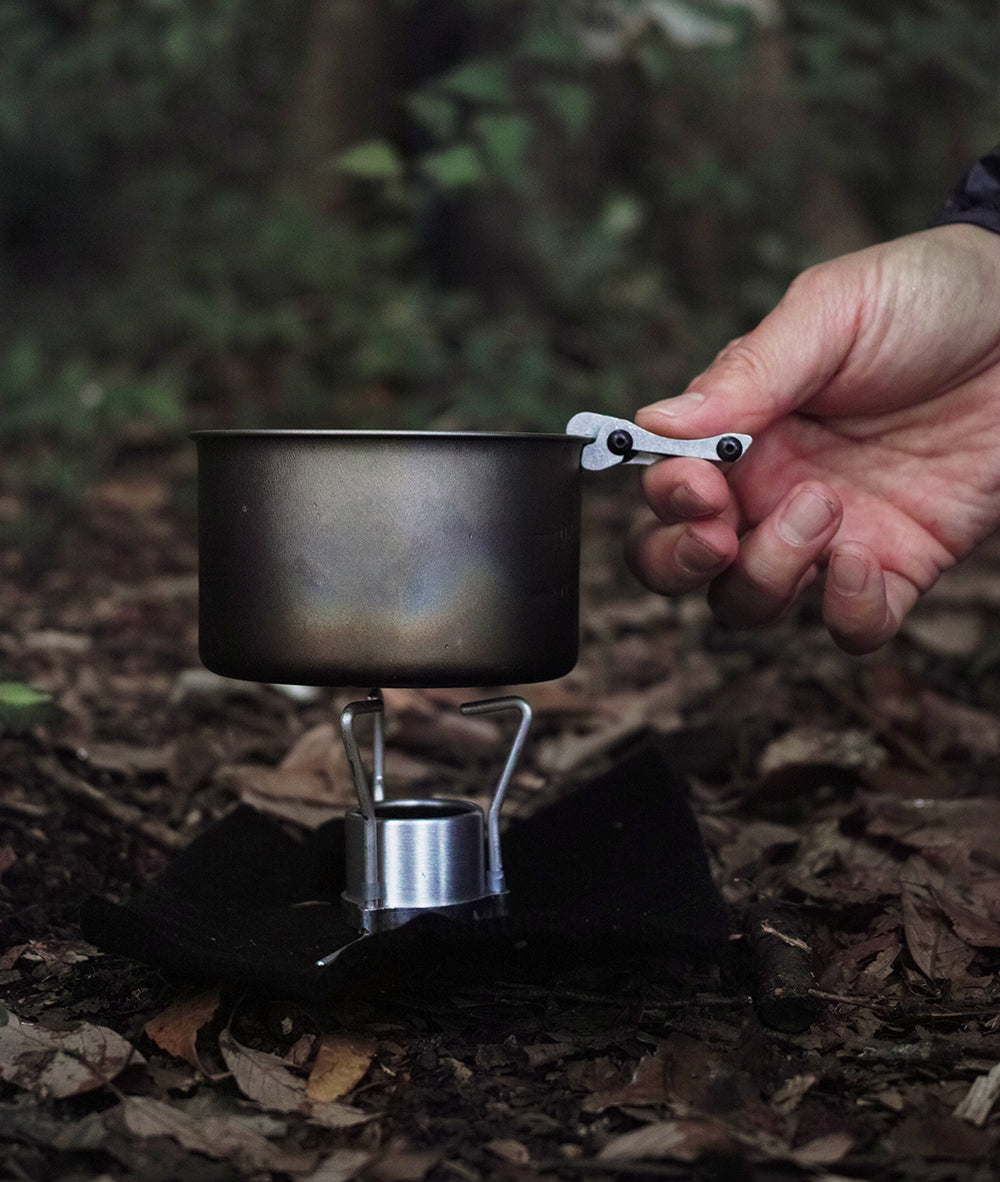 SULUK 46 / Miksa Pot Lifter