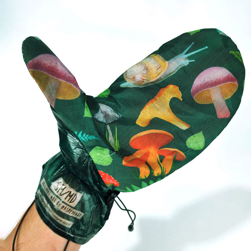 HIGH TAIL DESIGNS × Ash Ryan / Ultralight Rain Mitt