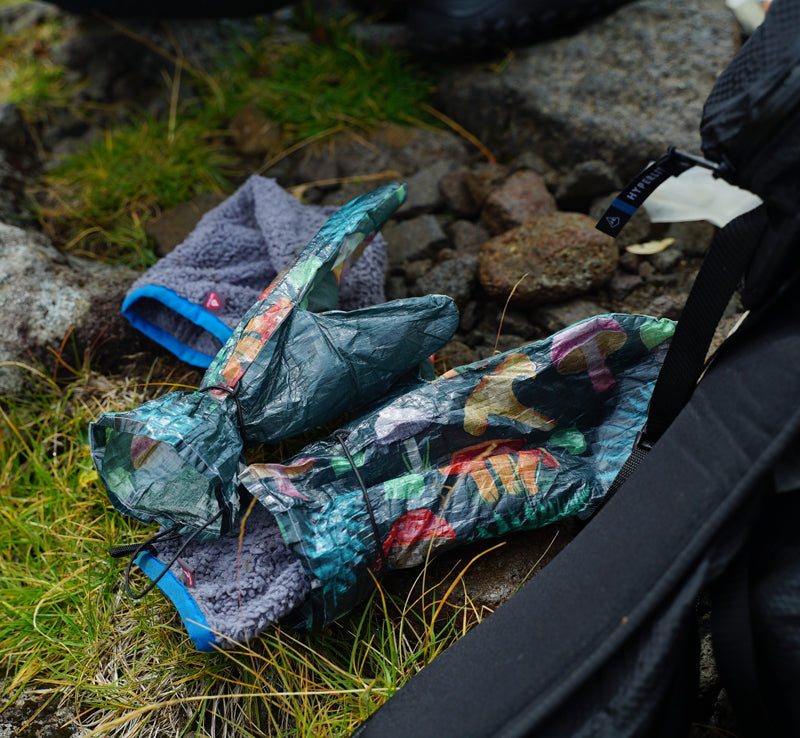 HIGH TAIL DESIGNS × Ash Ryan / Ultralight Rain Mitt